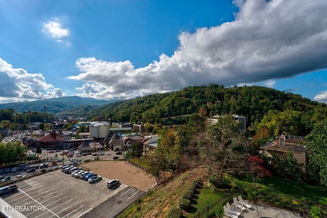 102 Baskins Creek Bypass 505, Gatlinburg, TN 37738