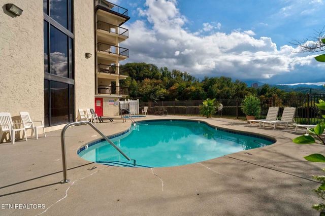 102 Baskins Creek Bypass 505, Gatlinburg, TN 37738