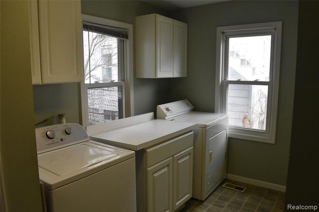 725 W 6th Street, Monroe, MI 48161