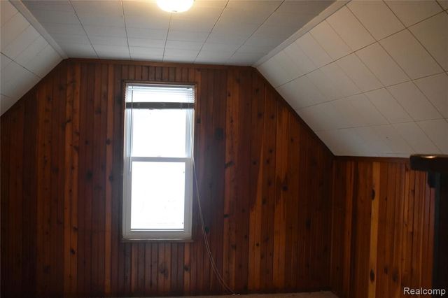 725 W 6th Street, Monroe, MI 48161