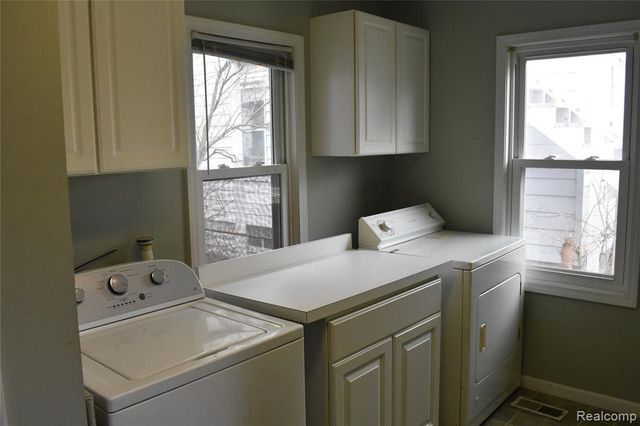 725 W 6th Street, Monroe, MI 48161