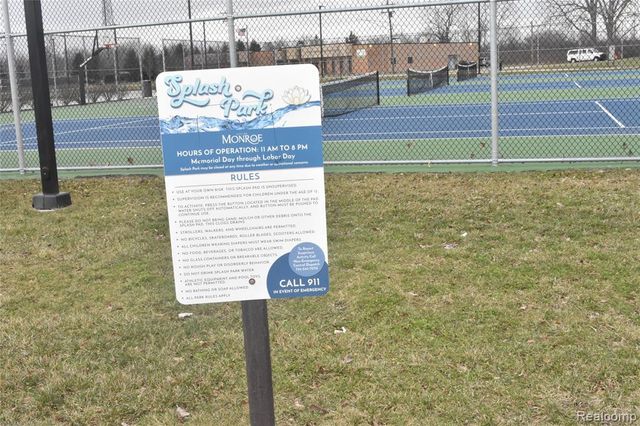 725 W 6th Street, Monroe, MI 48161