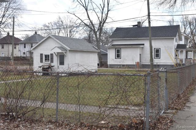 725 W 6th Street, Monroe, MI 48161