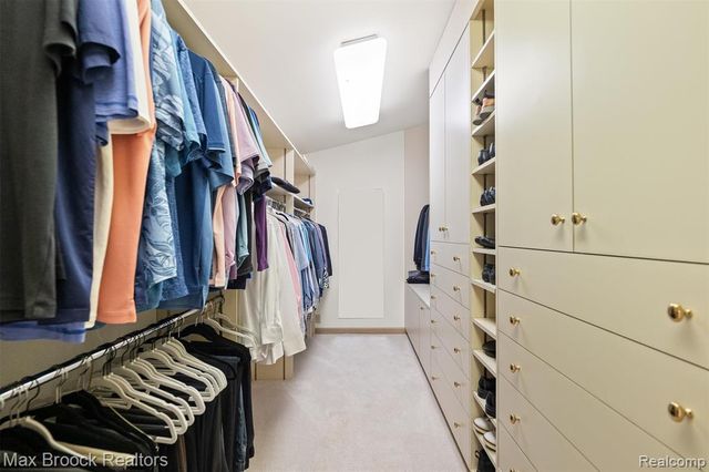 3333 W Shore Drive, Orchard Lake, MI 48324