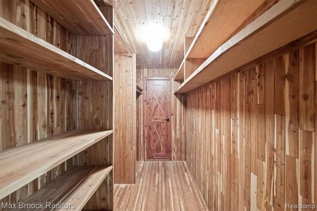 3333 W Shore Drive, Orchard Lake, MI 48324