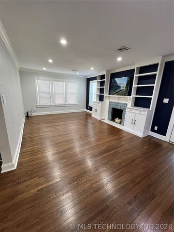 1240 S Birmingham Avenue, Tulsa, OK 74104