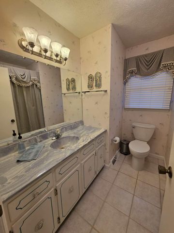 345 Plantation Avenue, Somerset, KY 42501