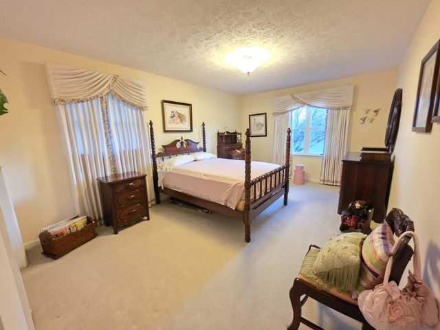 345 Plantation Avenue, Somerset, KY 42501