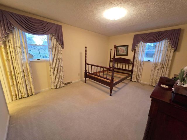 345 Plantation Avenue, Somerset, KY 42501