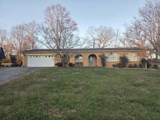 345 Plantation Avenue, Somerset, KY 42501