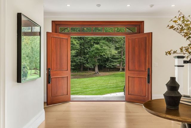 250 Country Drive, Weston, MA 02493