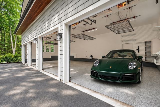250 Country Drive, Weston, MA 02493