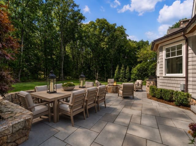 250 Country Drive, Weston, MA 02493
