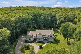 250 Country Drive, Weston, MA 02493