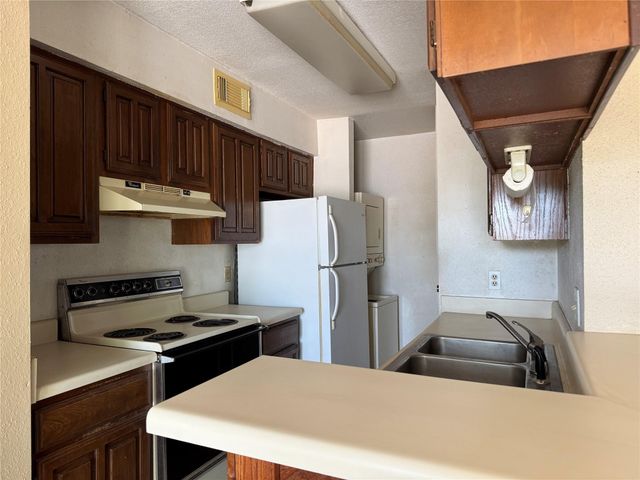 4001 Nasa Parkway 131, El Lago, TX 77586