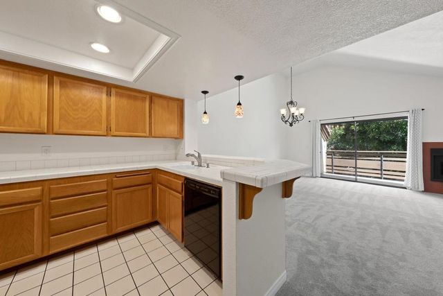 9909 Scripps Westview Way 212, San Diego, CA 92131