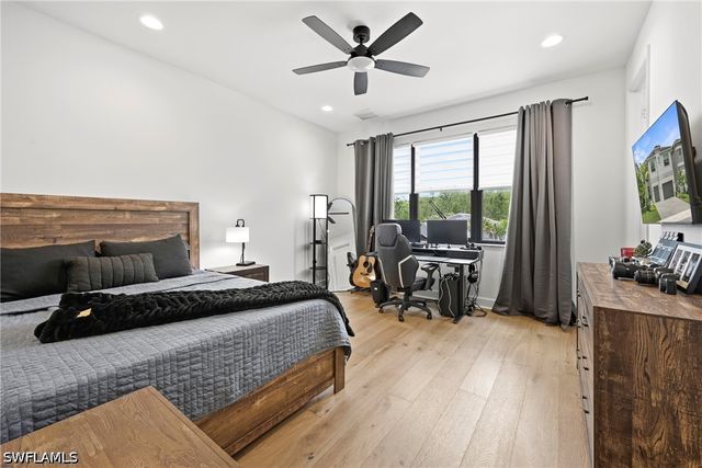 20281 Fair Oak LN, Estero, FL 33928