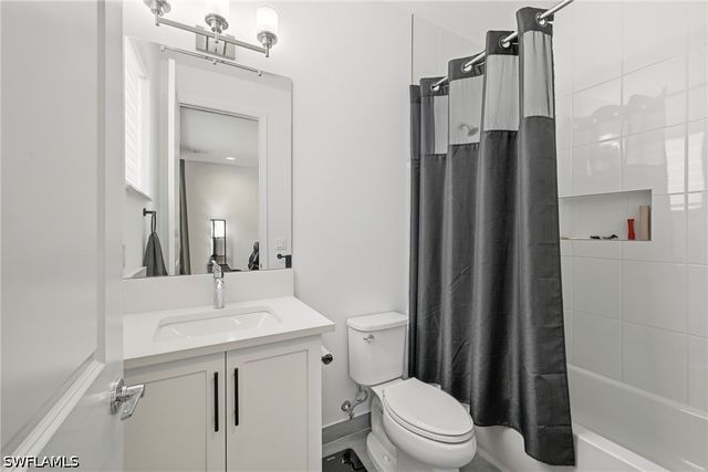 20281 Fair Oak LN, Estero, FL 33928