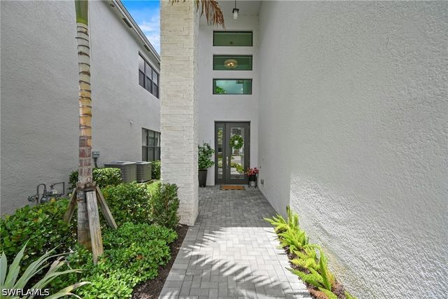 20281 Fair Oak LN, Estero, FL 33928