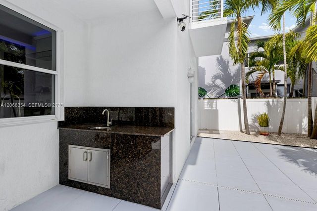 1000 SW 4th Avenue, Fort Lauderdale, FL 33315