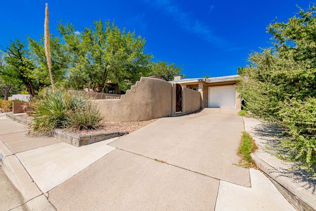 515 Graceland Drive SE, Albuquerque, NM 87108