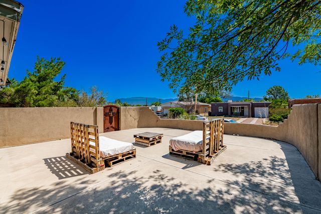 515 Graceland Drive SE, Albuquerque, NM 87108