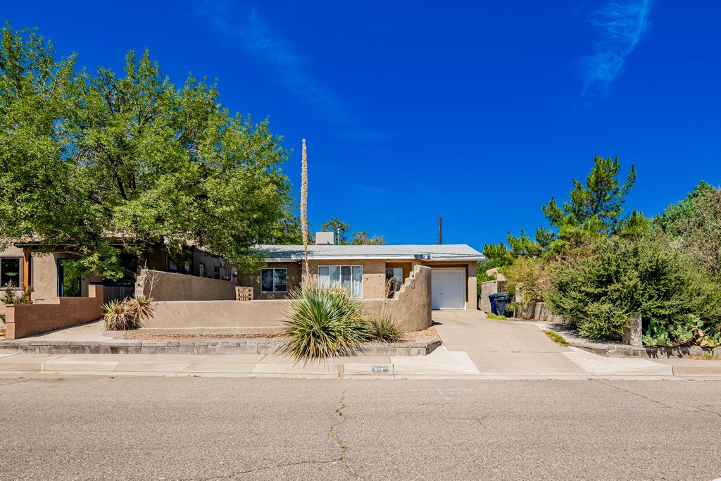 515 Graceland Drive SE, Albuquerque, NM 87108