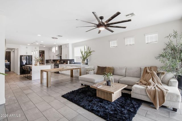 1928 S 82nd Circle, Mesa, AZ 85209