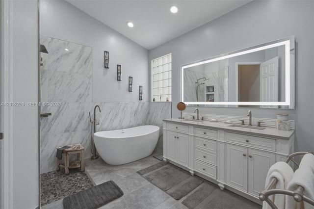 5818 NW 126th Ter, Coral Springs, FL 33076