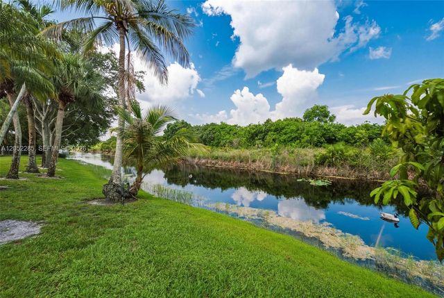 5818 NW 126th Ter, Coral Springs, FL 33076