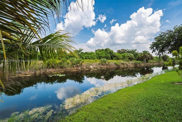 5818 NW 126th Ter, Coral Springs, FL 33076