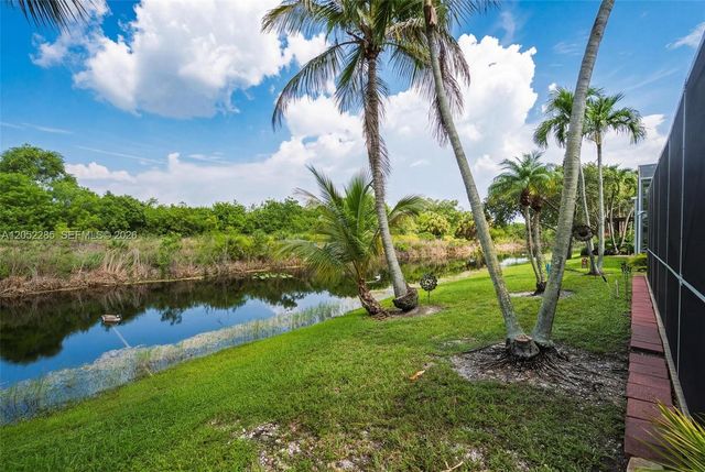 5818 NW 126th Ter, Coral Springs, FL 33076