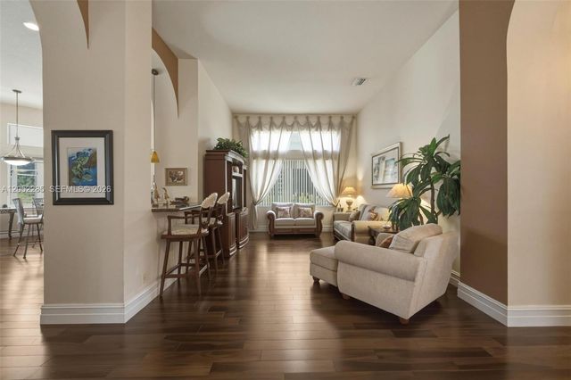5818 NW 126th Ter, Coral Springs, FL 33076