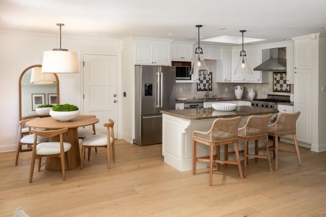 1033 Oakland Avenue, Menlo Park, CA 94025