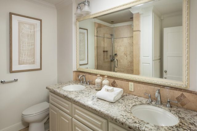 1033 Oakland Avenue, Menlo Park, CA 94025