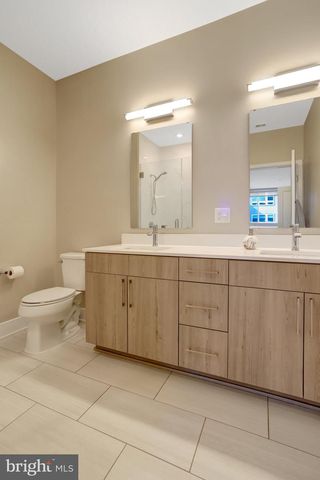 145 RIVERHAVEN DR #416, Oxon Hill, MD 20745
