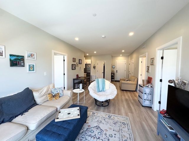 1700 Dorchester Ave 207, Boston, MA 02122