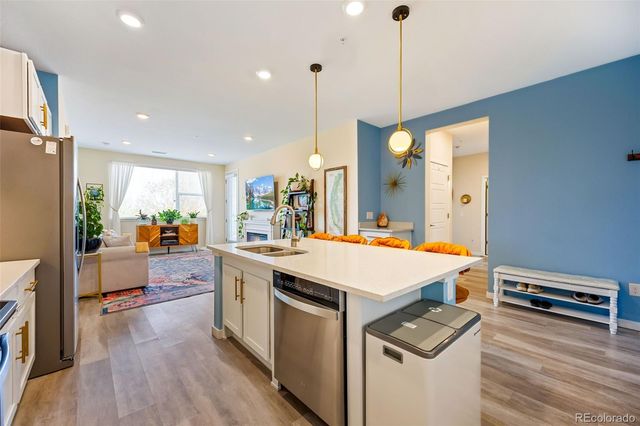 420 E Fremont Place 201, Centennial, CO 80122