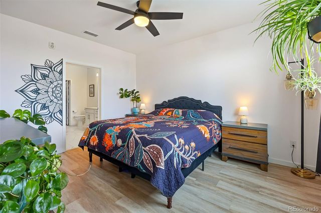 420 E Fremont Place 201, Centennial, CO 80122