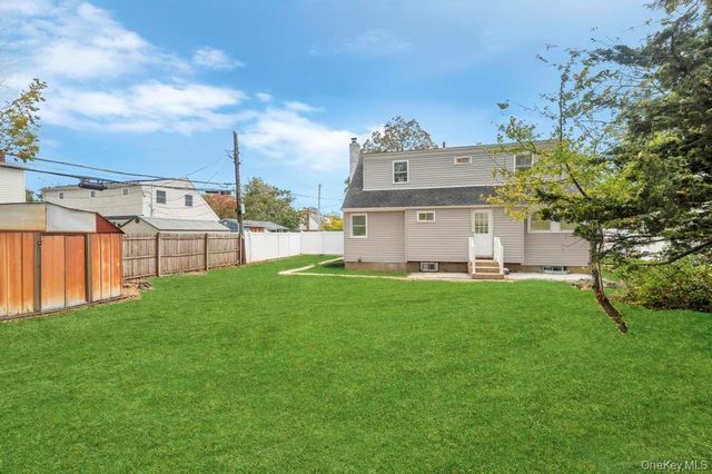 2737 Sheila Court, East Meadow, NY 11554