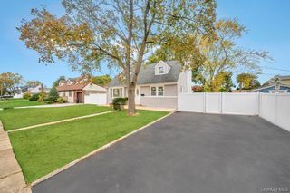 2737 Sheila Court, East Meadow, NY 11554