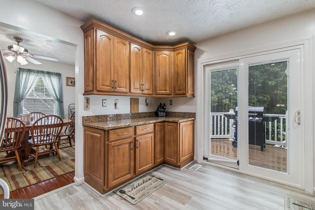 Image 16 of property listing at 5086 BLUEHEAD CT, Waldorf, MD 20603