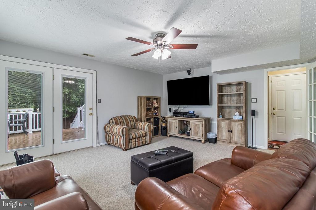 Image 19 of property listing at 5086 BLUEHEAD CT, Waldorf, MD 20603