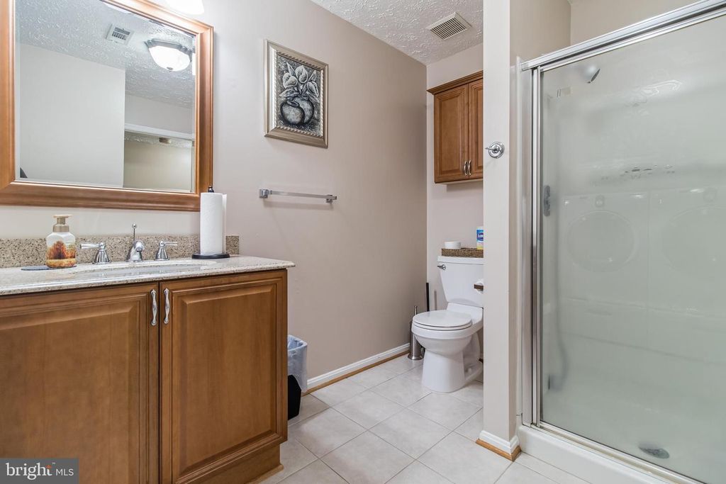 Image 21 of property listing at 5086 BLUEHEAD CT, Waldorf, MD 20603