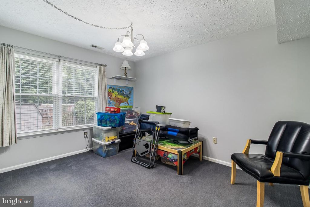 Image 22 of property listing at 5086 BLUEHEAD CT, Waldorf, MD 20603