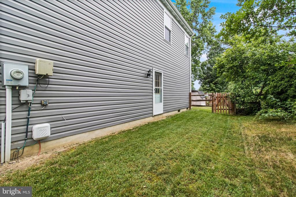 Image 37 of property listing at 5086 BLUEHEAD CT, Waldorf, MD 20603