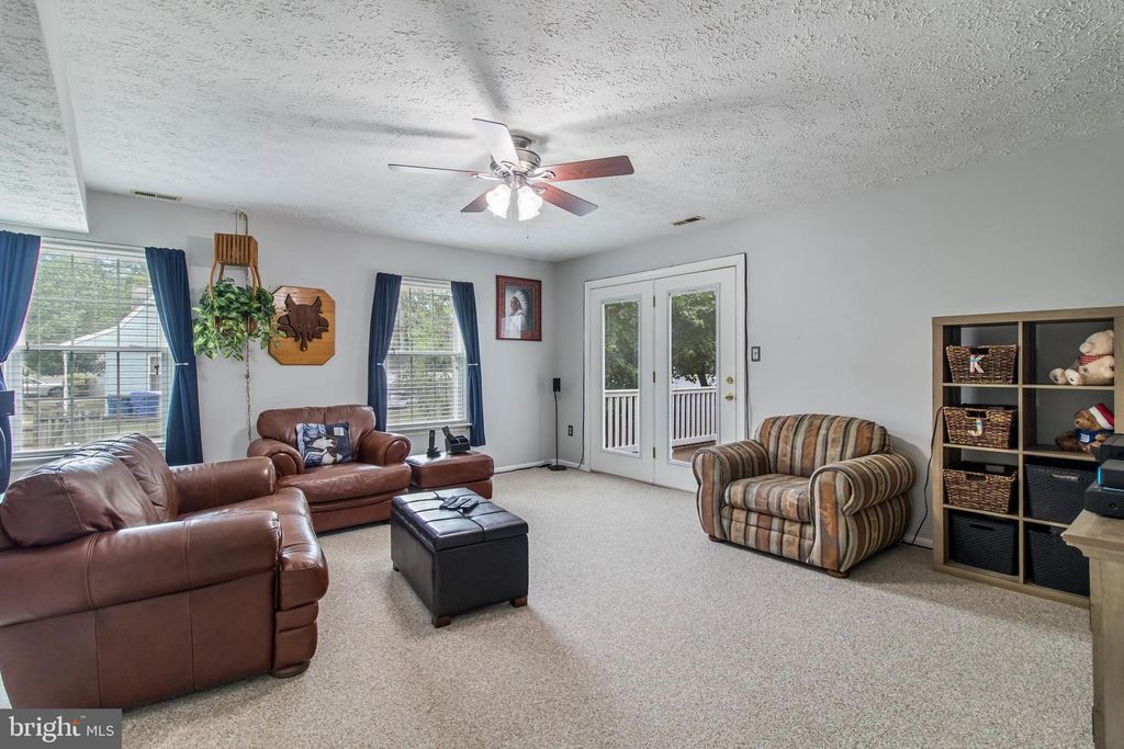 Image 8 of property listing at 5086 BLUEHEAD CT, Waldorf, MD 20603