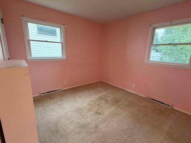 213 River Drive, Dekalb, IL 60115