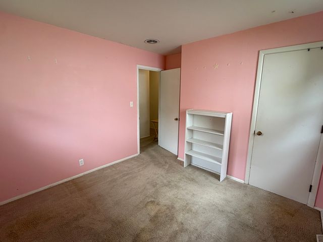 213 River Drive, Dekalb, IL 60115