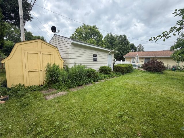 213 River Drive, Dekalb, IL 60115